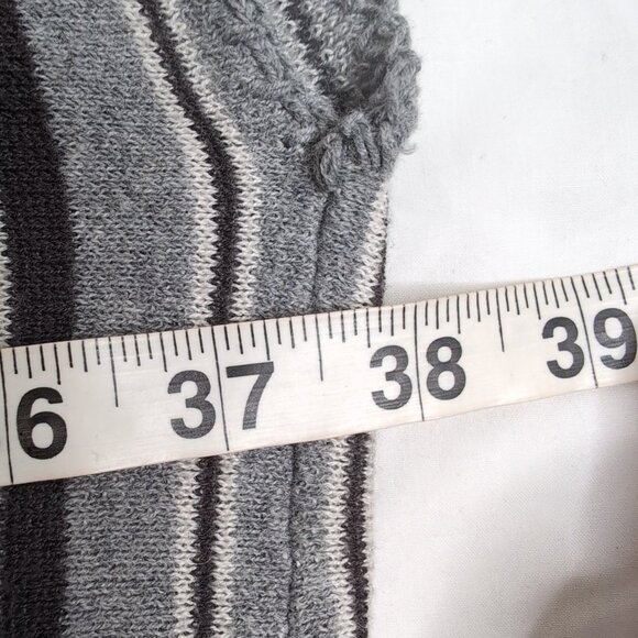 Billabong Women's Gray/Tan BOHO/Aztec Shawl/Tunic Hood/Drawstrings, Size S/M - Picture 7 of 8